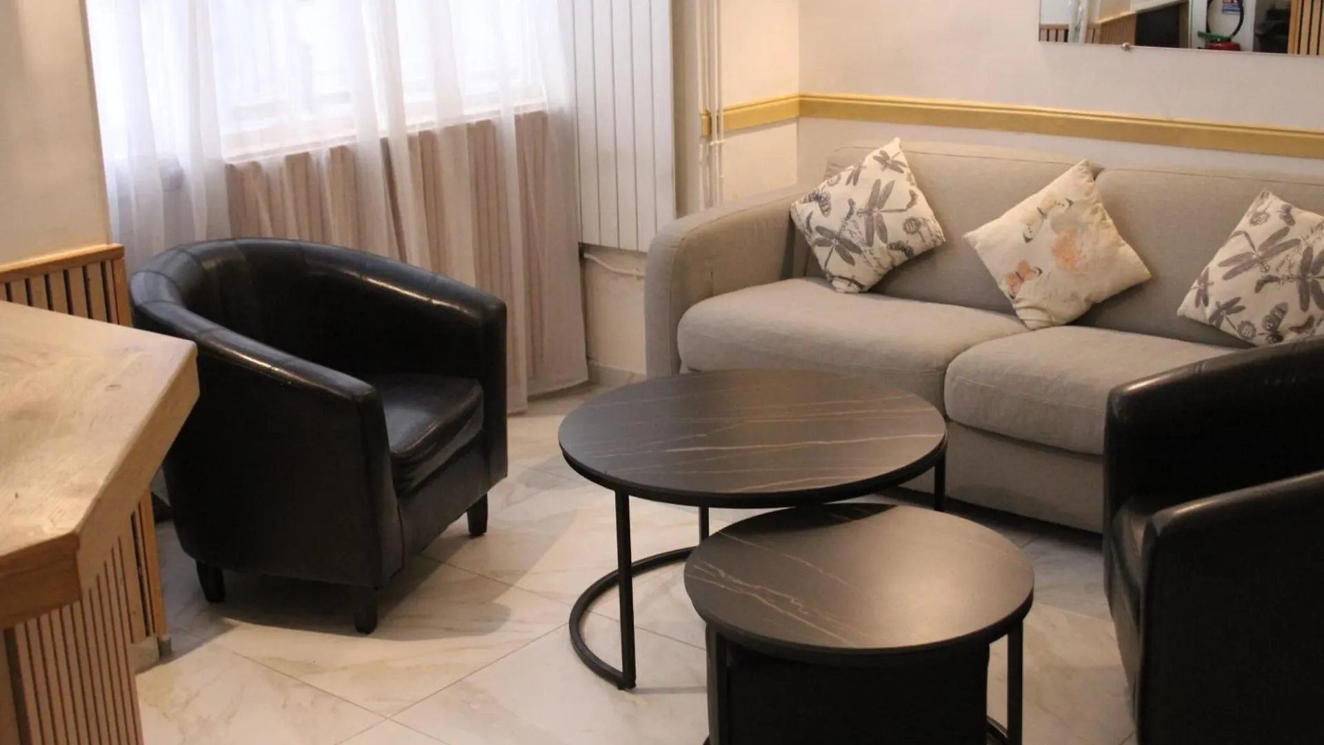 Hotel Anya Париж