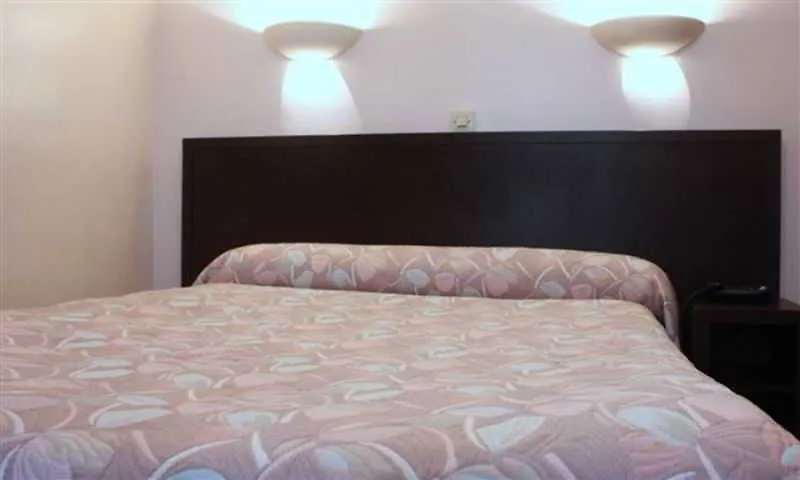 Hotel Anya Parigi