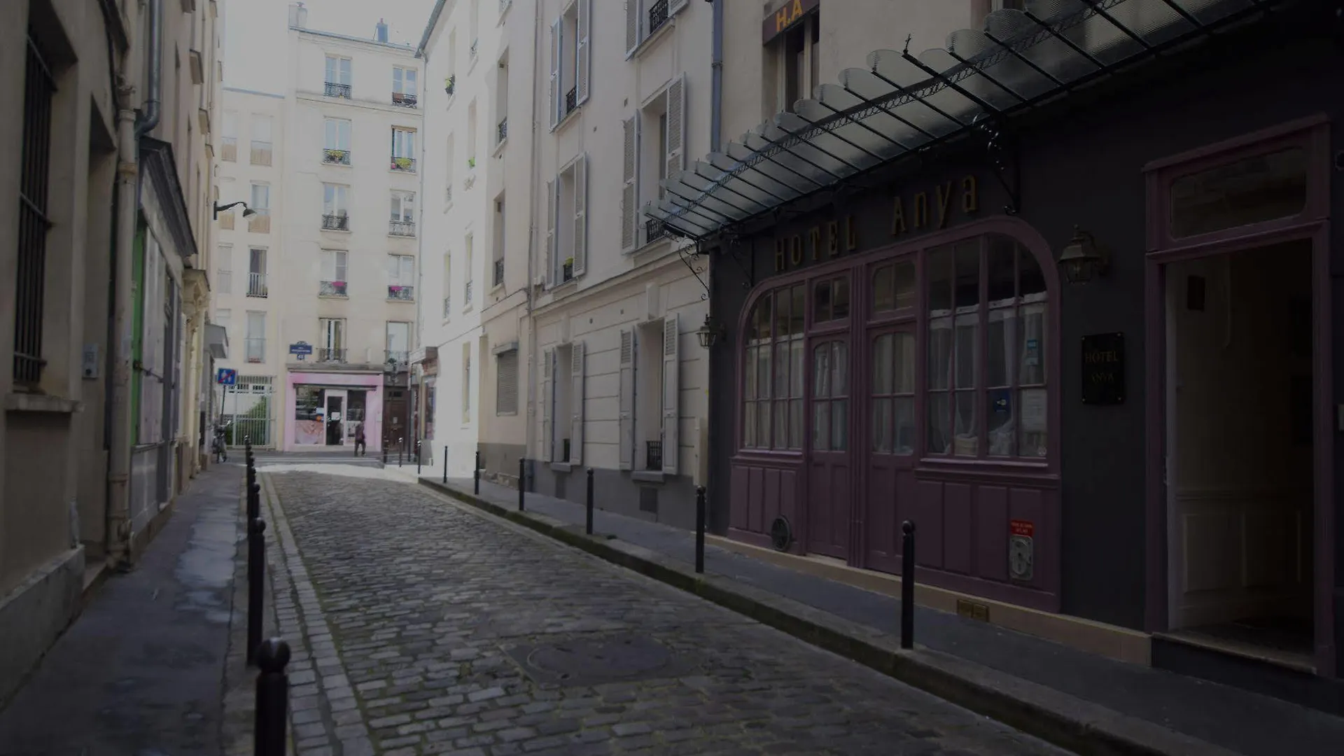 Hotel Anya Parigi